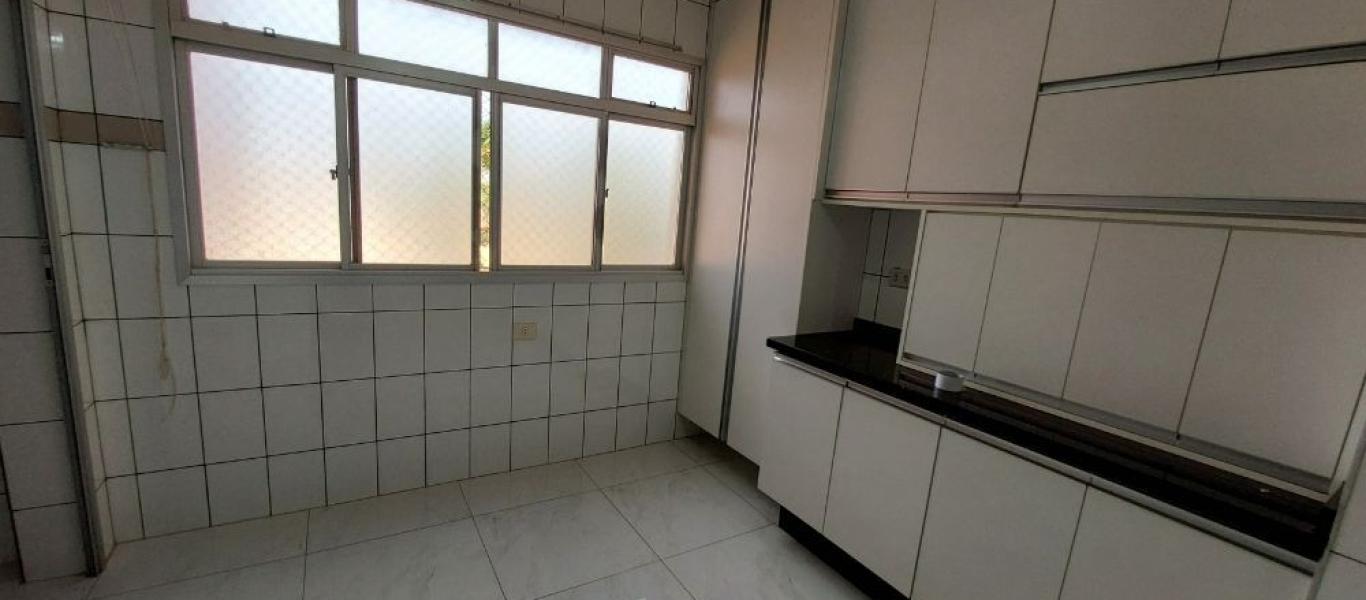 APARTAMENTO NA Centro em Assis