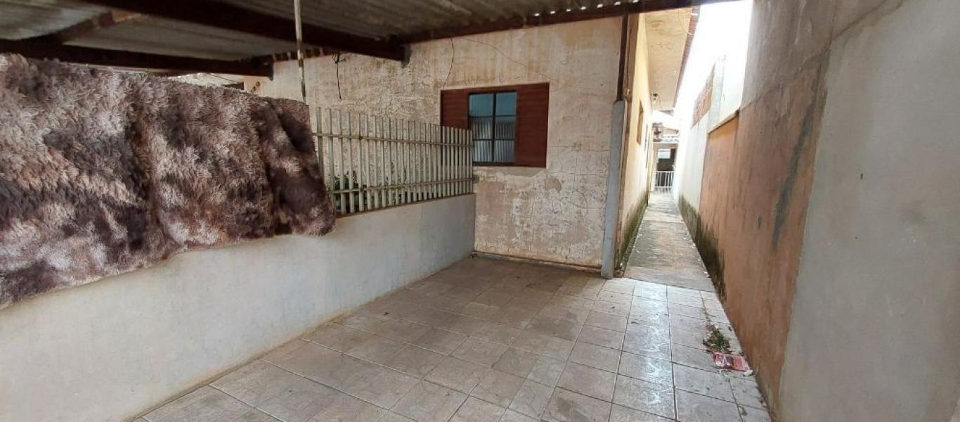 CASA NA Vila Ebenezer em Assis