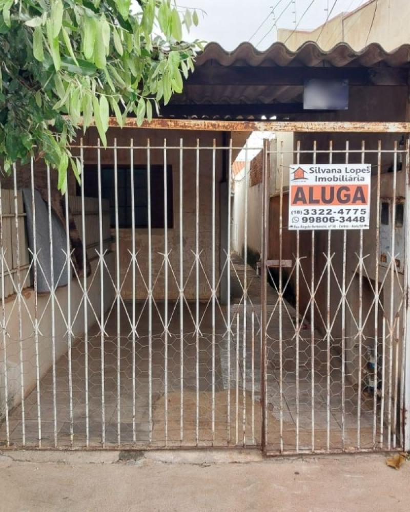 CASA NA Vila Ebenezer em Assis