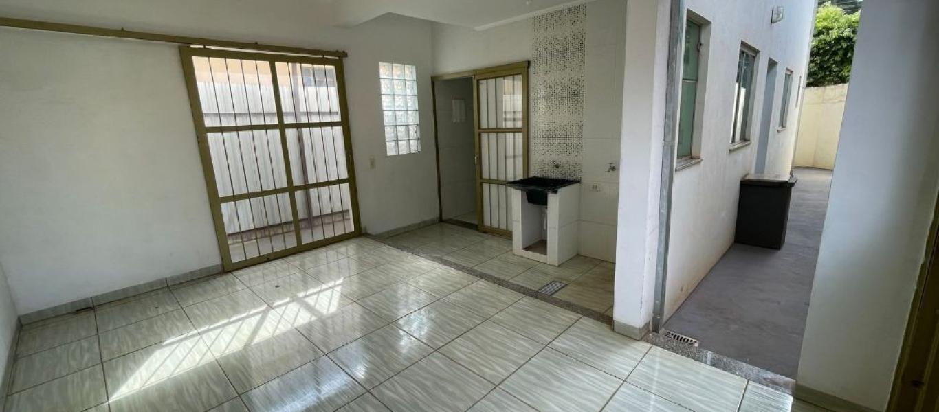 CASA NO Jardim Paulista em Assis