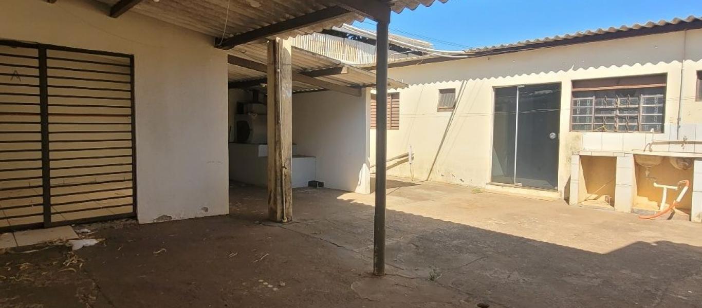 CASA NA Vila Ribeiro em Assis