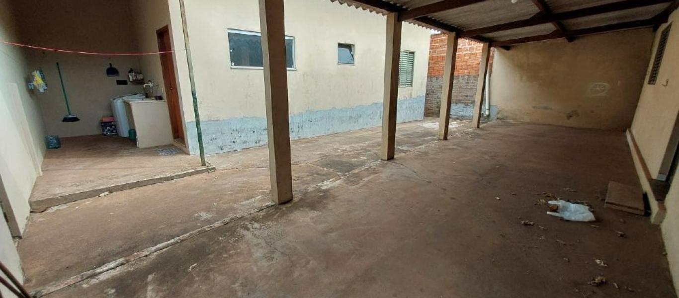 CASA NA Vila Fortuna em Assis