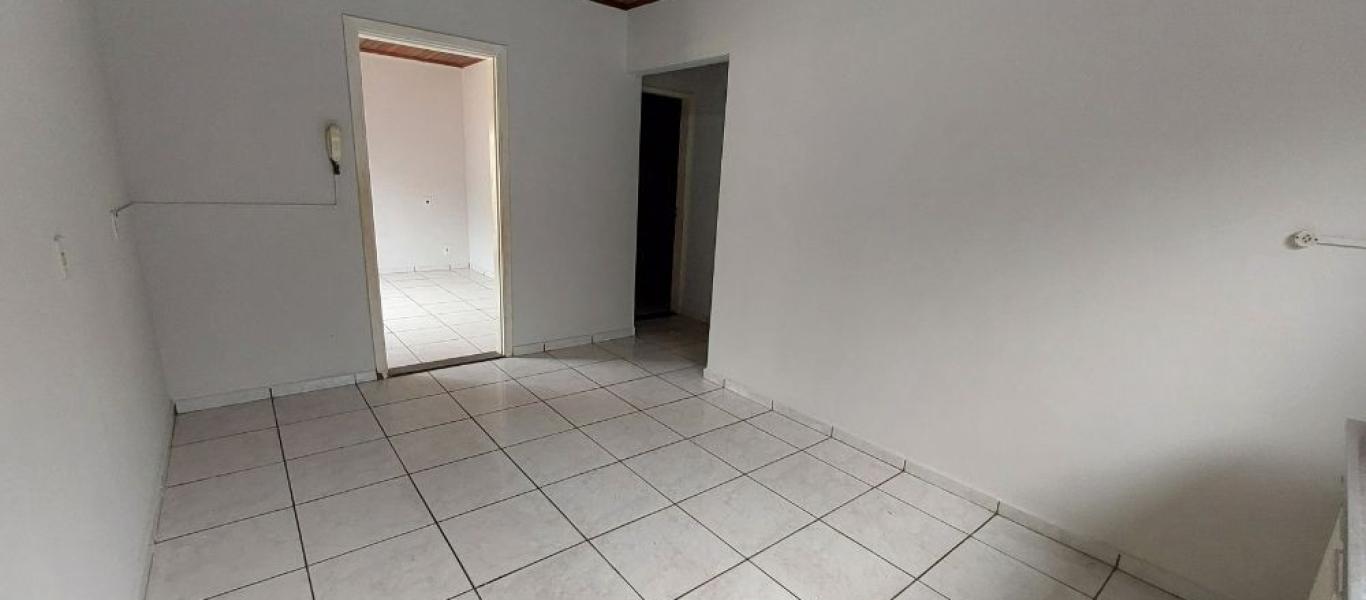 CASA NA Vila Fortuna em Assis