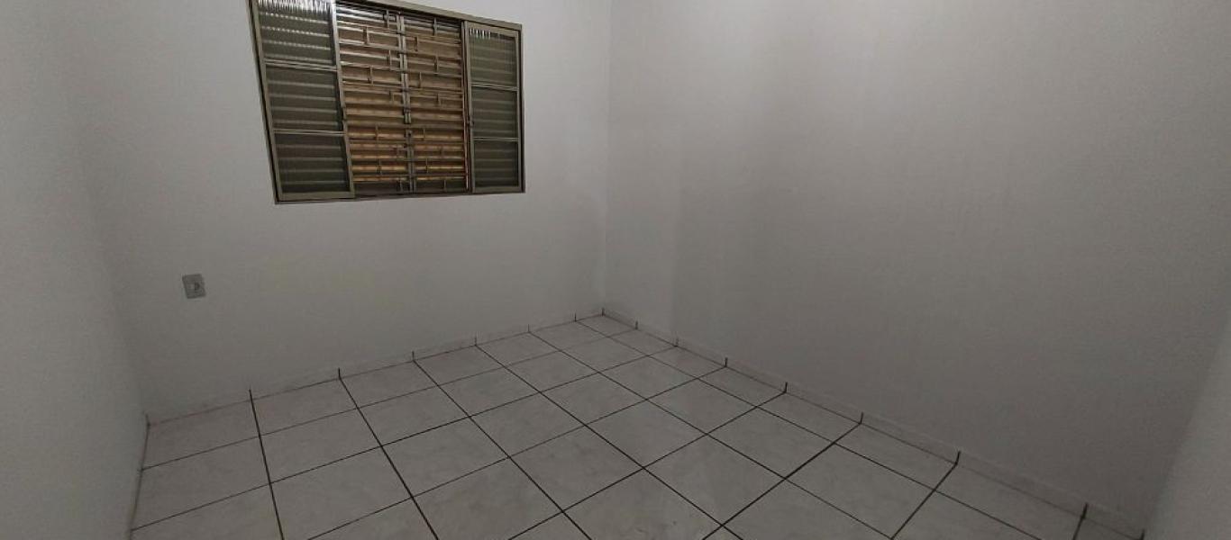 CASA NA Vila Fortuna em Assis