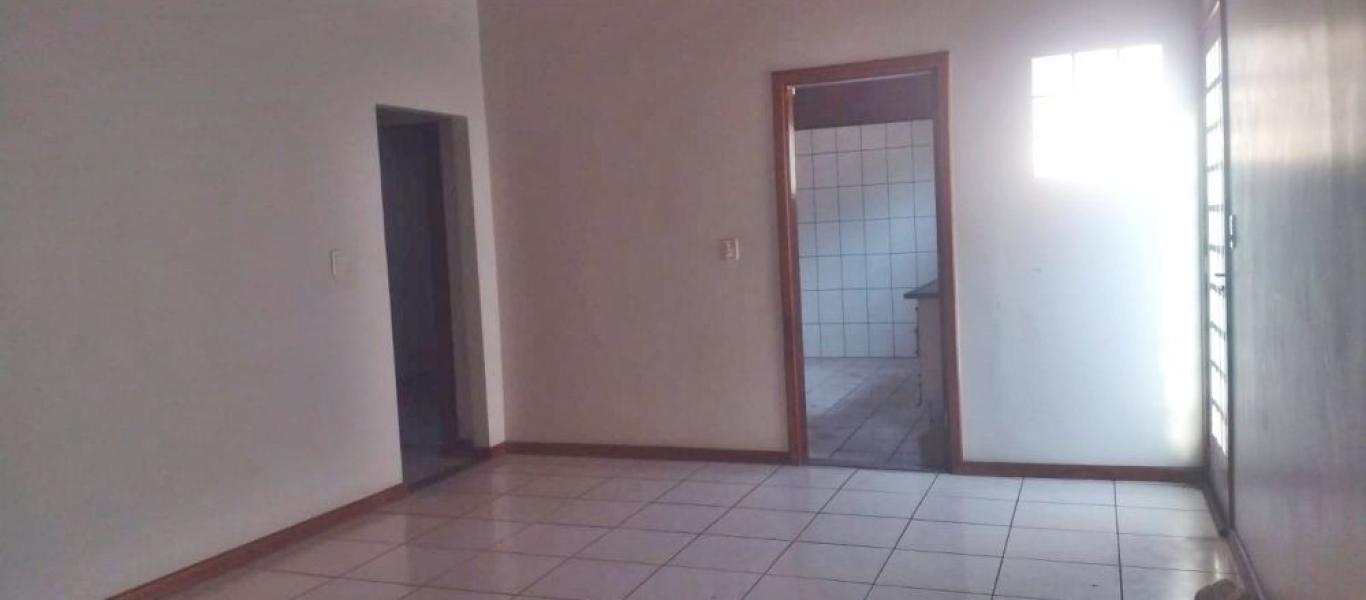 CASA NA COHAB DA RODOVIÁRIA em Assis