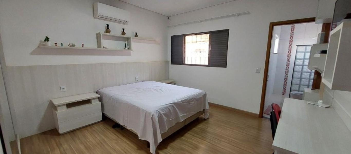 CASA NO Jardim Canadá em Assis