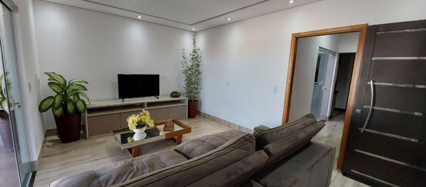 CASA NO Jardim Canadá em Assis