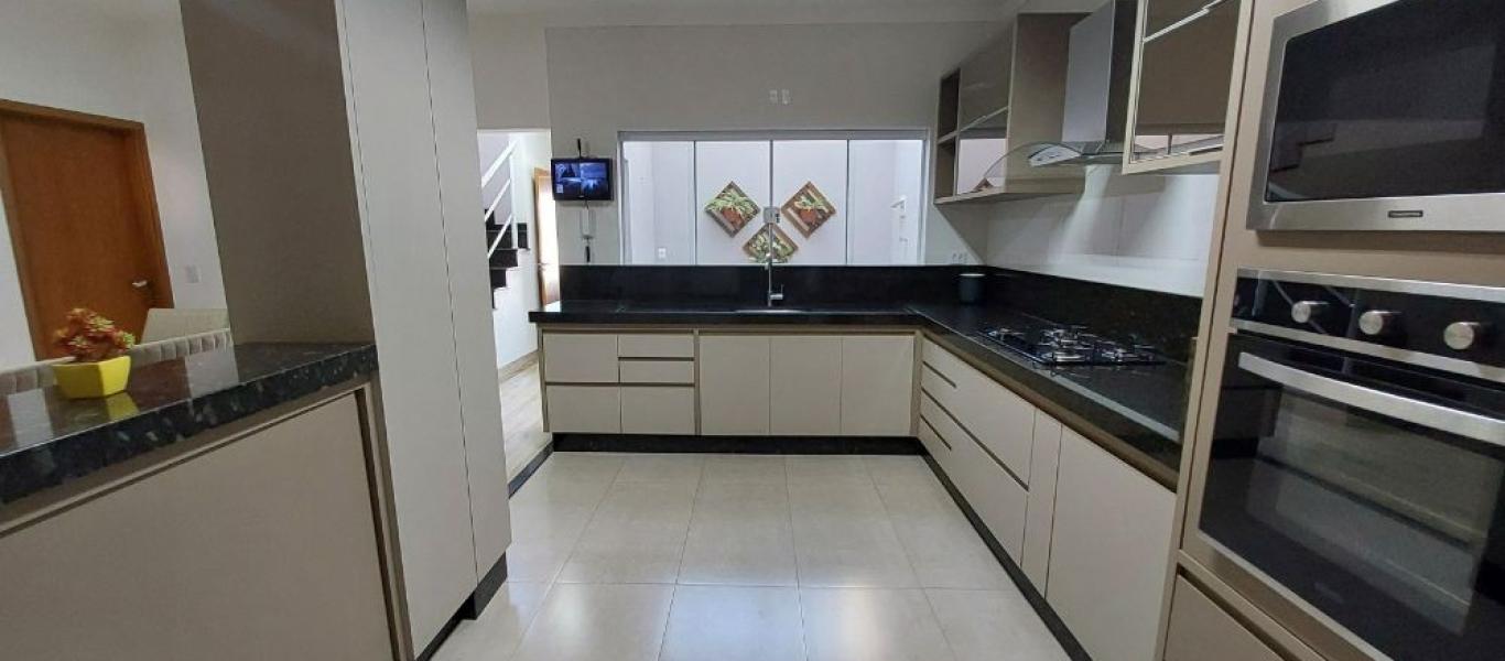 CASA NO Jardim Canadá em Assis