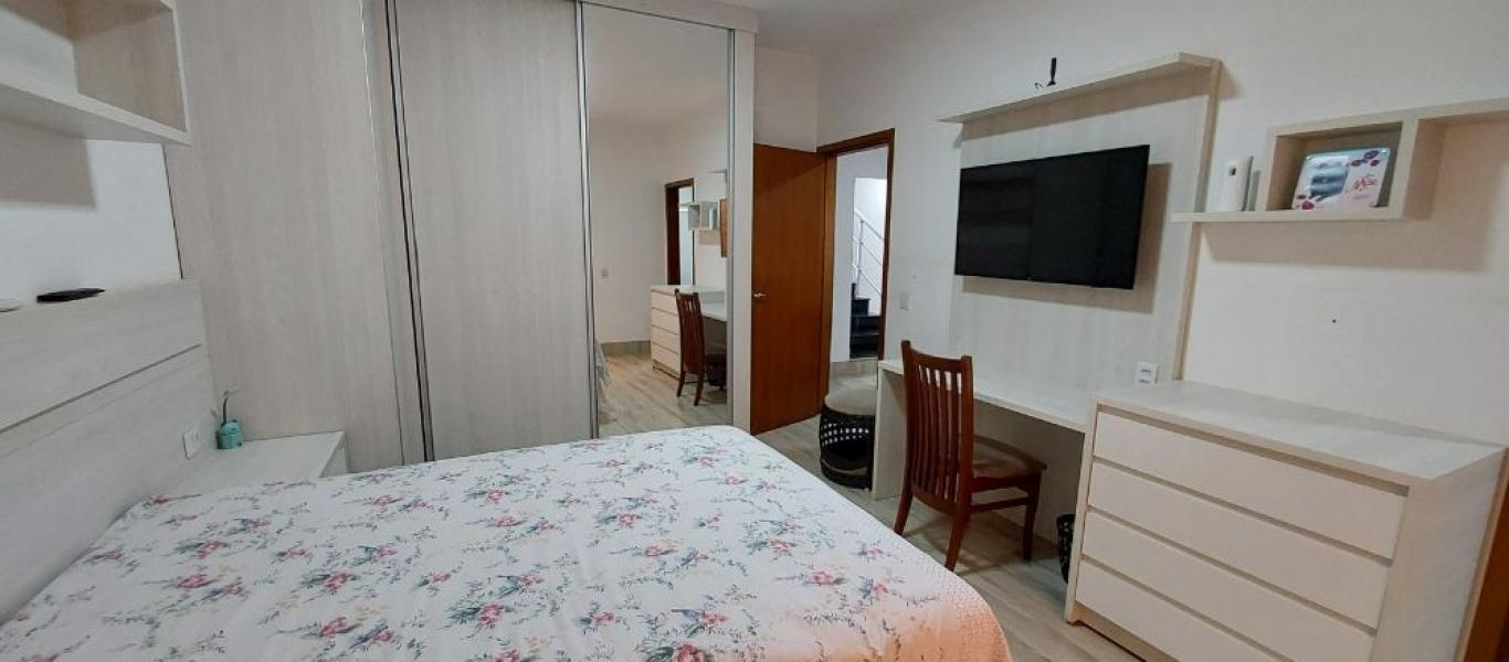 CASA NO Jardim Canadá em Assis