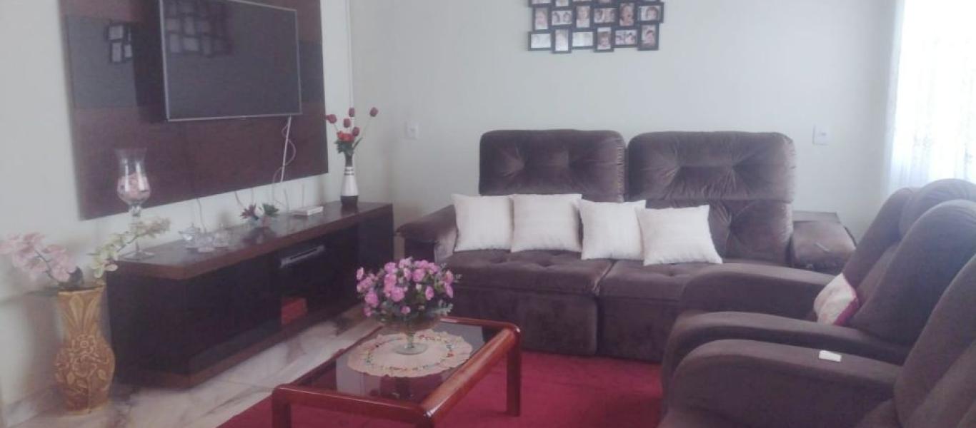 CASA NA Vila Central em Assis