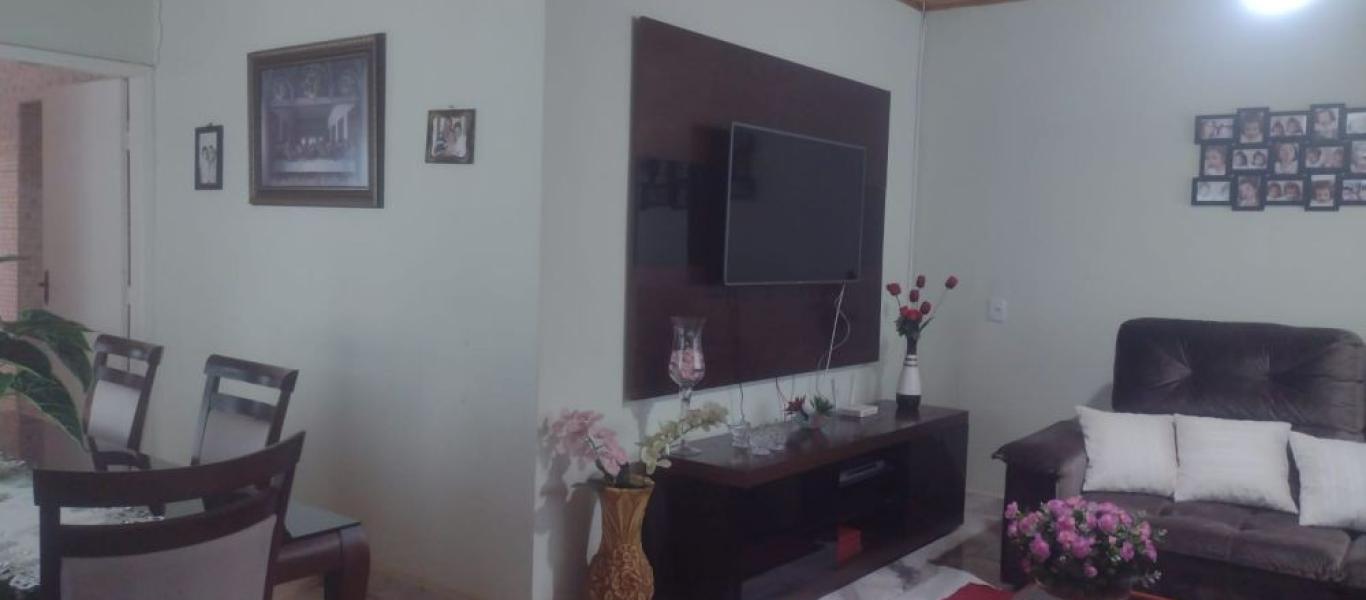 CASA NA Vila Central em Assis