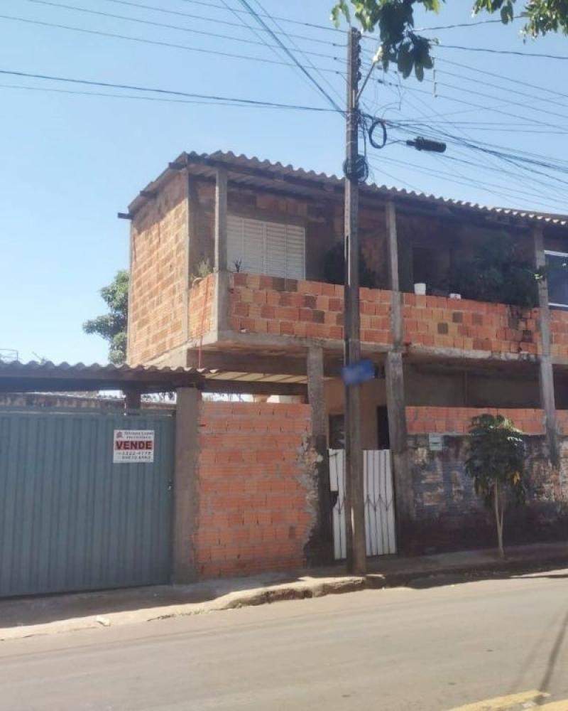 CASA NA Vila Nova Santana em Assis