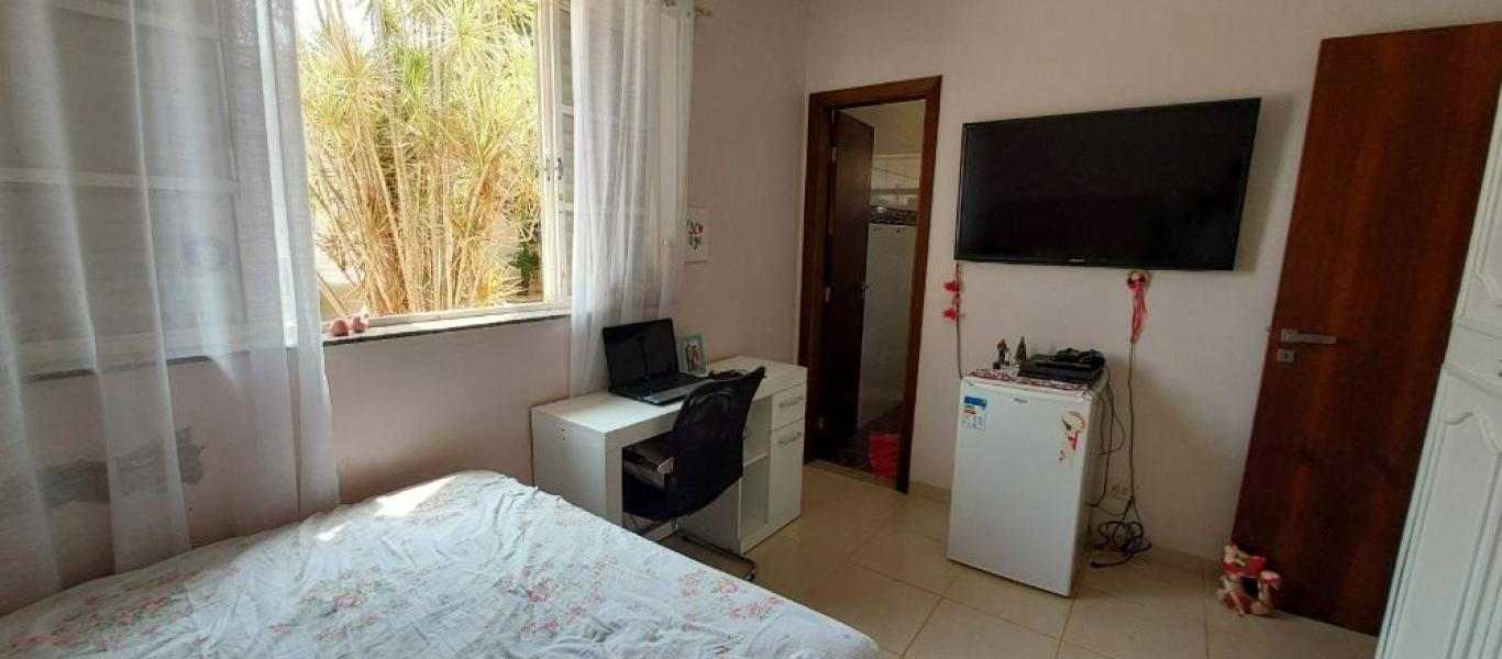 CASA NA Vila Ouro Verde em Assis