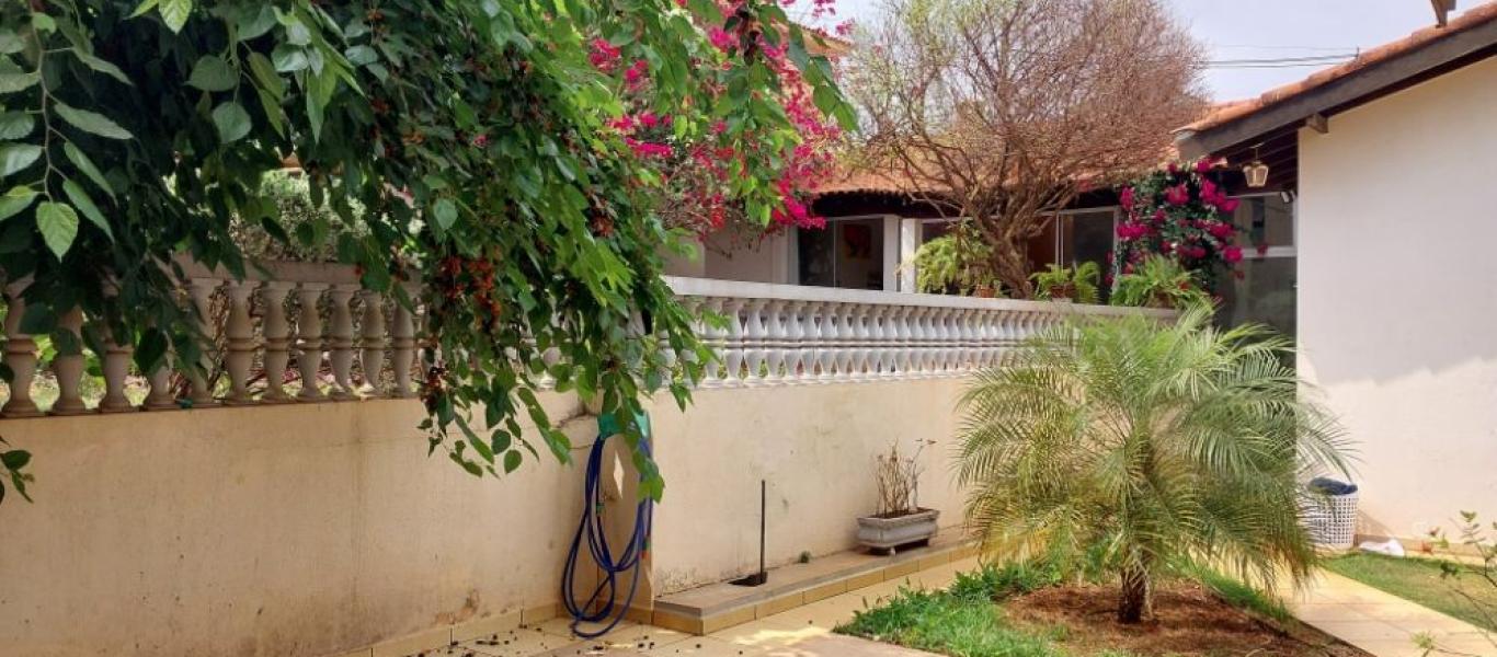 CASA NA Vila Ouro Verde em Assis