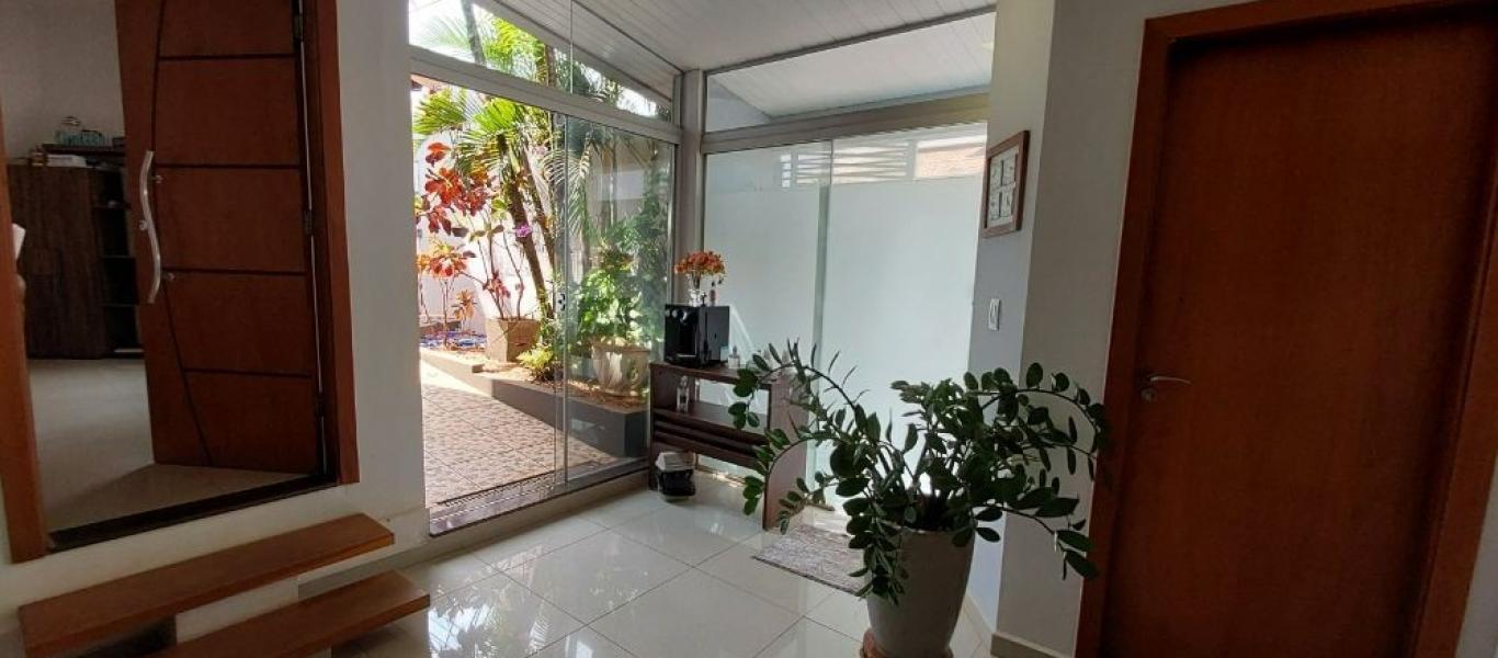 CASA NA Vila Ouro Verde em Assis