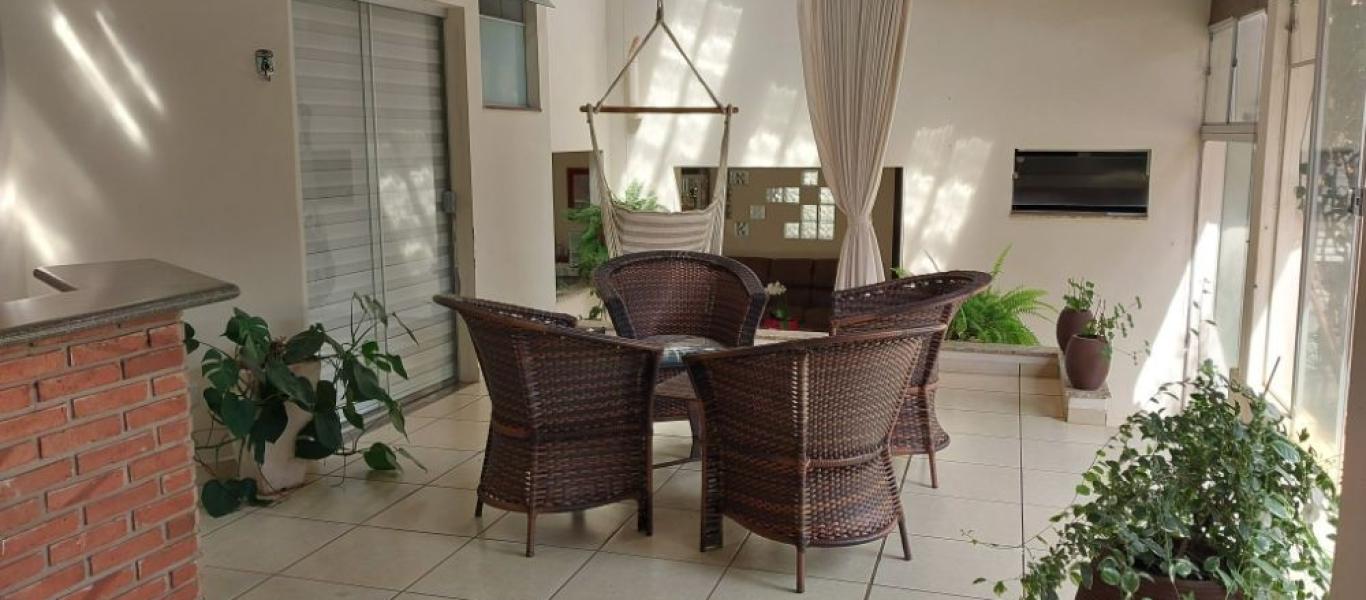 CASA NA Vila Ouro Verde em Assis