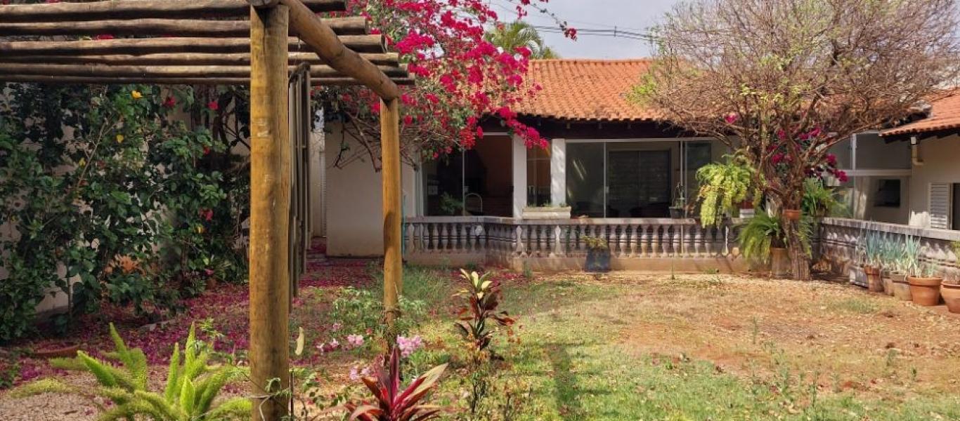 CASA NA Vila Ouro Verde em Assis