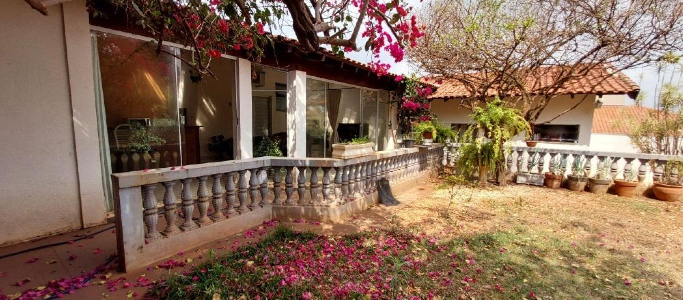 CASA NA Vila Ouro Verde em Assis