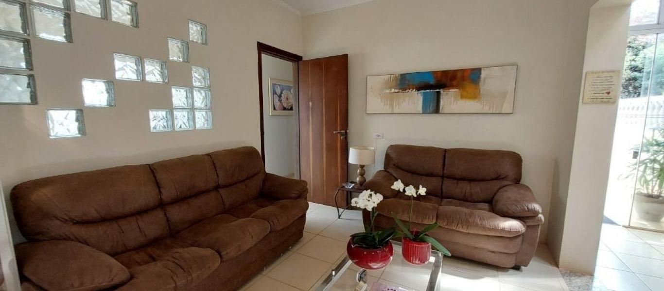CASA NA Vila Ouro Verde em Assis