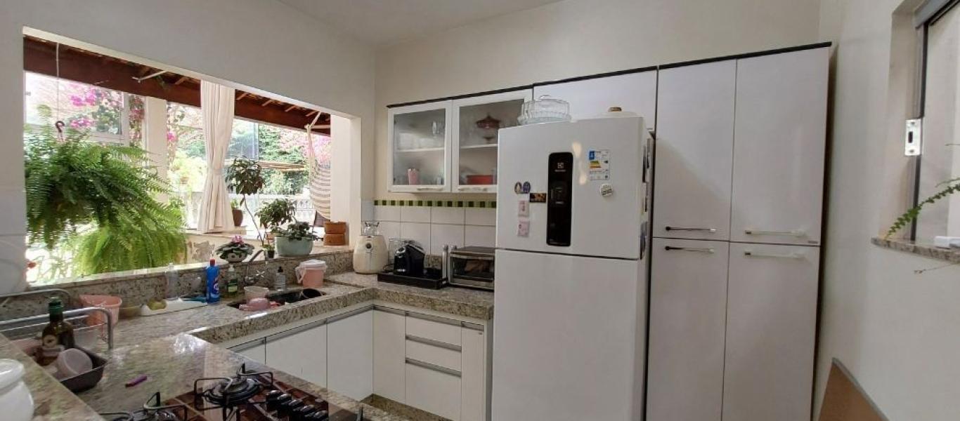 CASA NA Vila Ouro Verde em Assis
