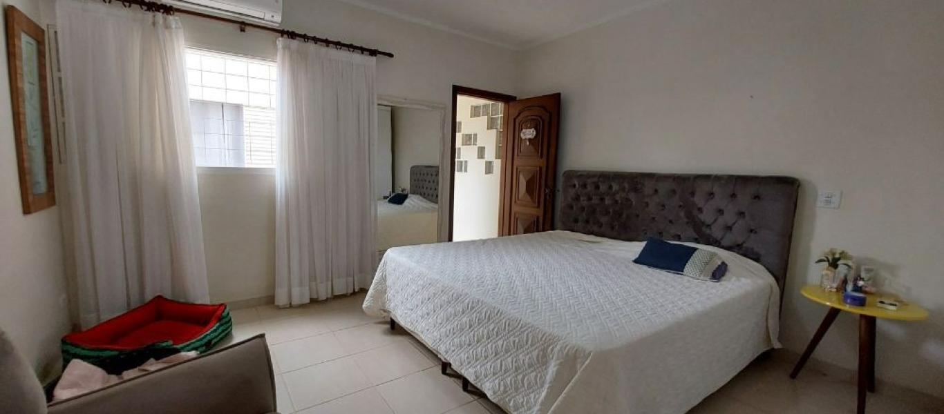 CASA NA Vila Ouro Verde em Assis