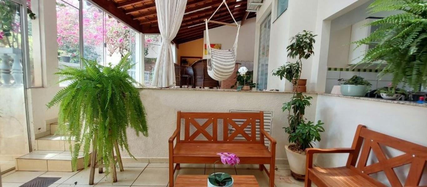 CASA NA Vila Ouro Verde em Assis