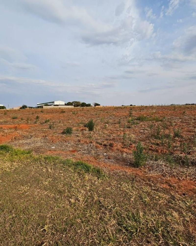 TERRENO NA Água do Pavão em Assis