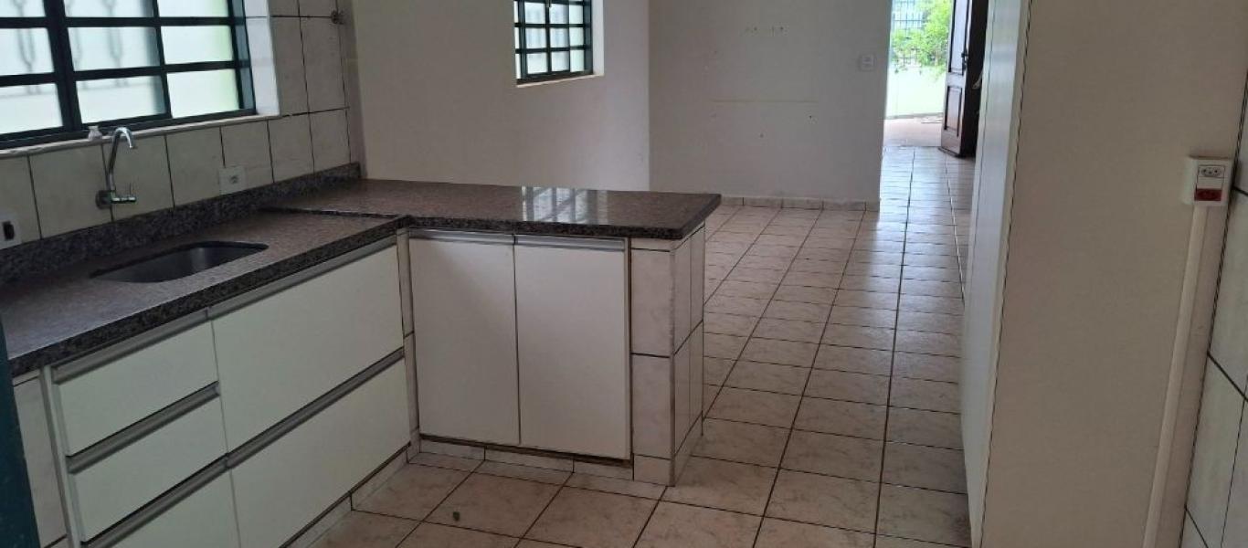 CASA NO Jardim Canadá em Assis