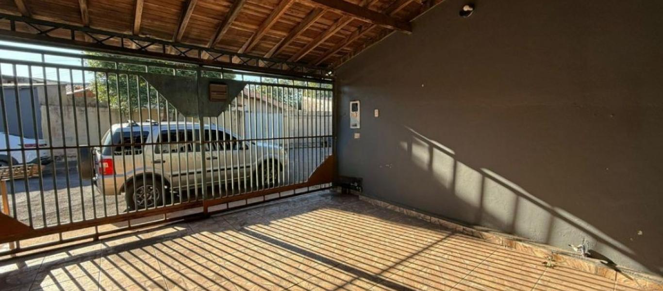 CASA NA Vila Progresso em Assis