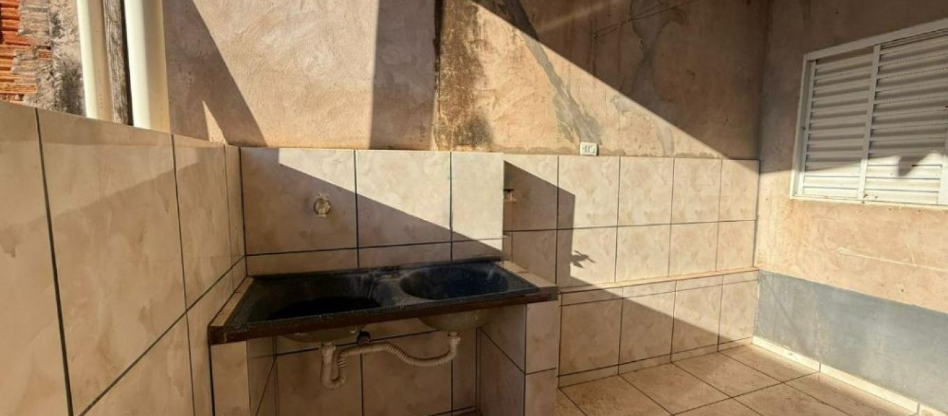 CASA NA Vila Progresso em Assis