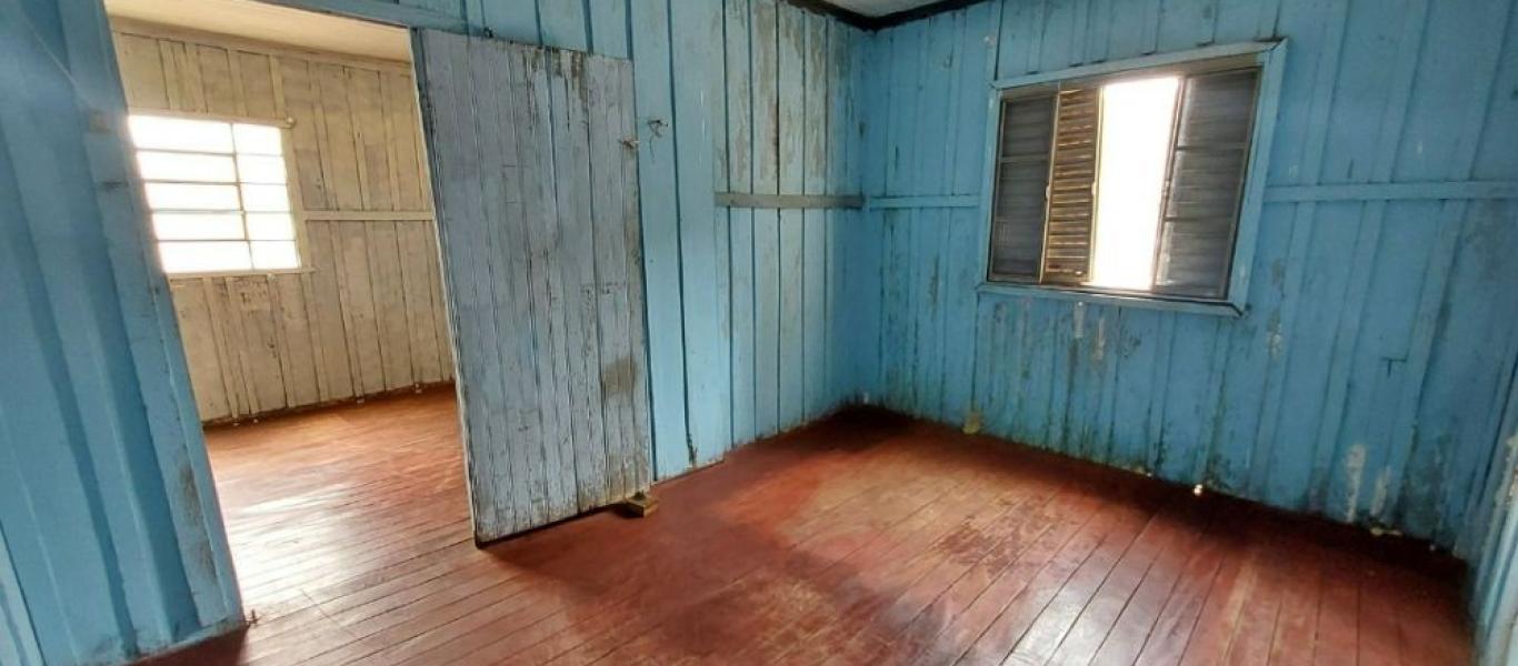 CASA NA Vila Central em Assis