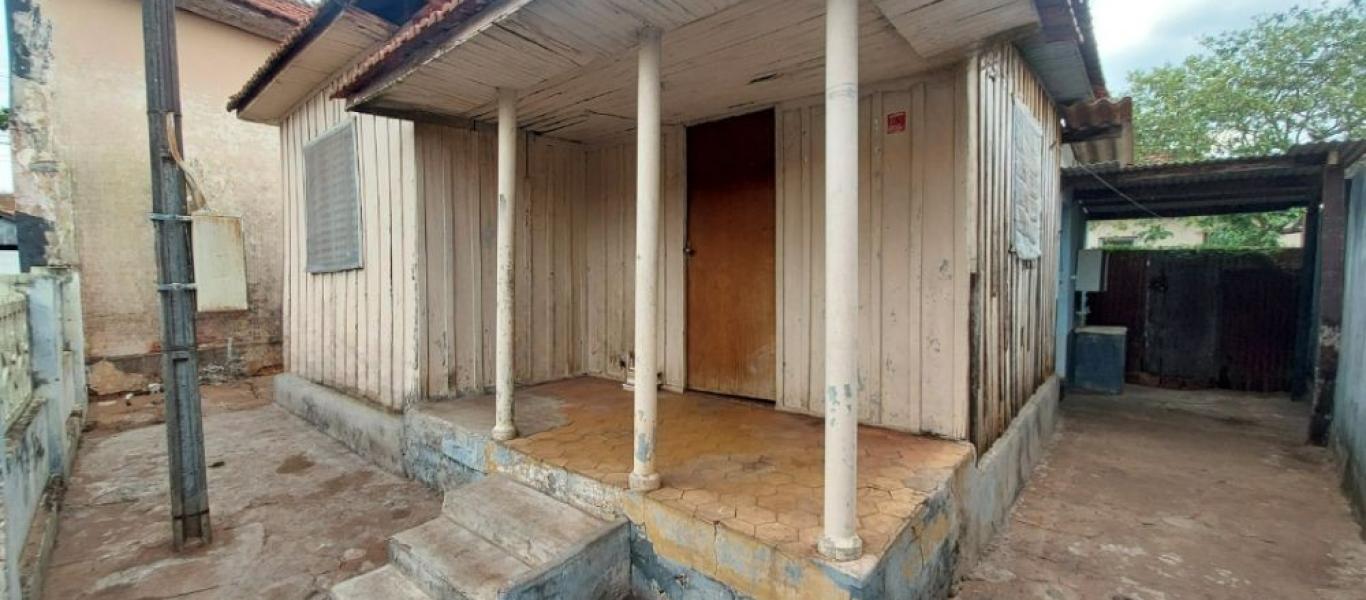 CASA NA Vila Central em Assis