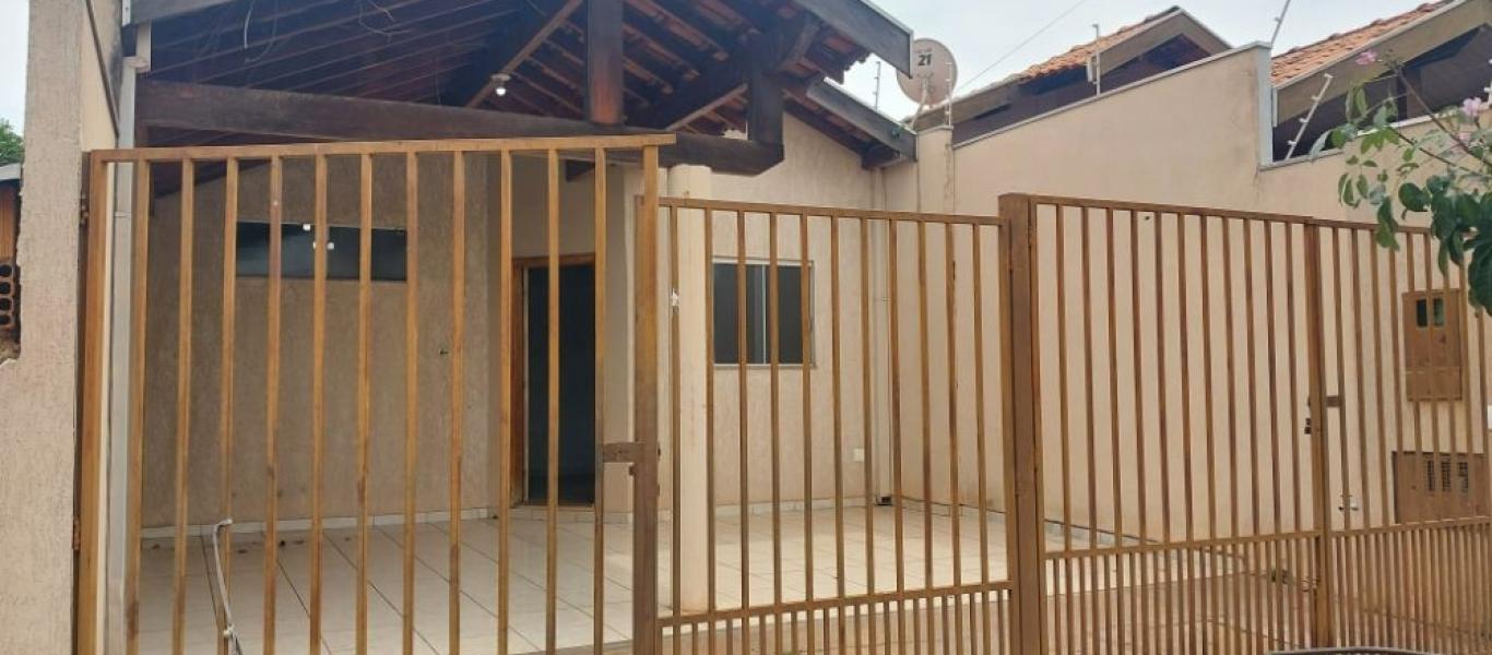CASA NA Vila Tênis Clube em Assis