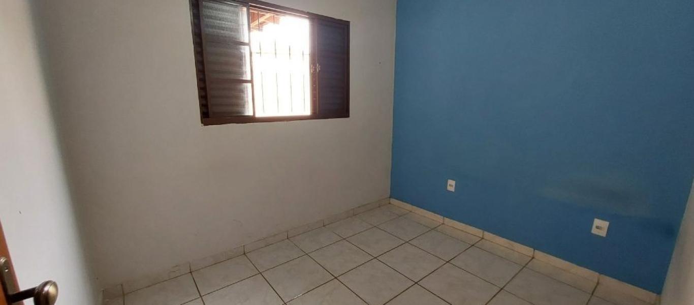 CASA NA Vila Tênis Clube em Assis