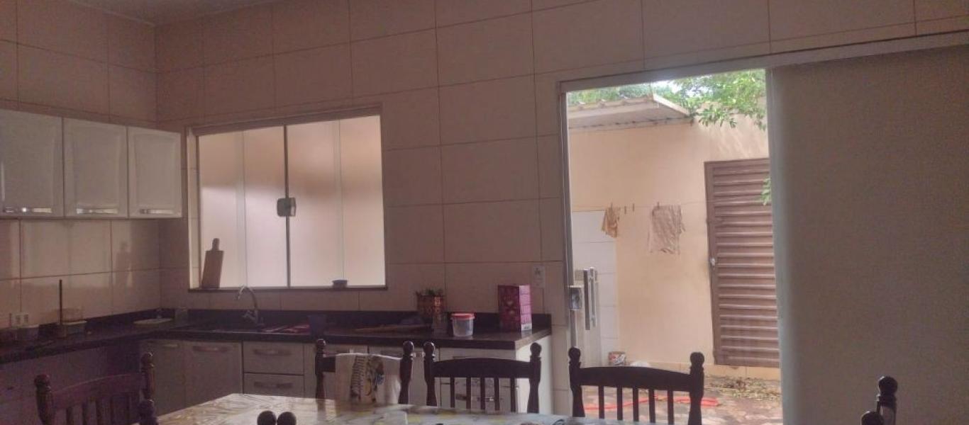 CASA NO Parque Universitário em Assis