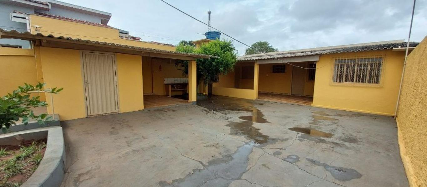 CASA NA Vila Adileta em Assis