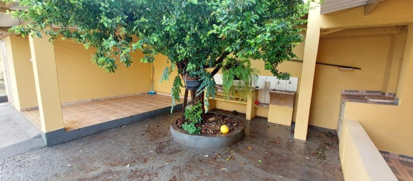 CASA NA Vila Adileta em Assis
