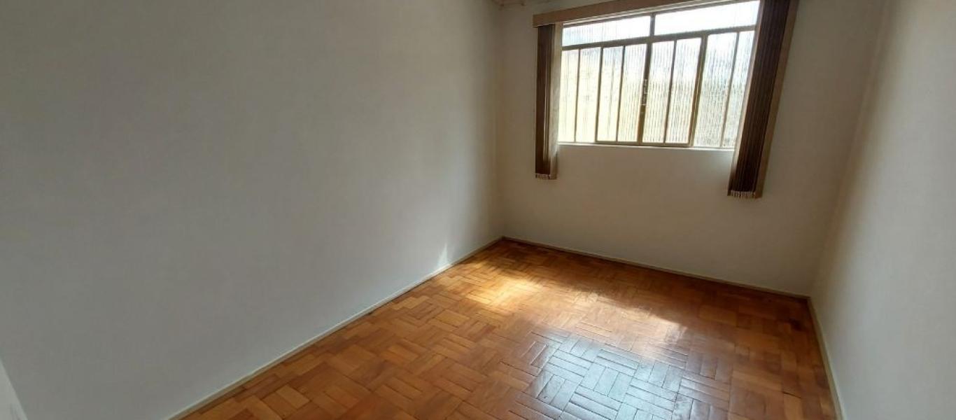 CASA NA Vila Adileta em Assis