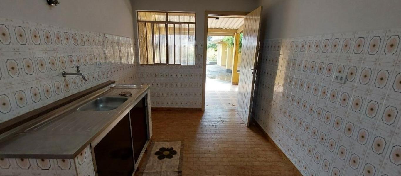 CASA NA Vila Adileta em Assis