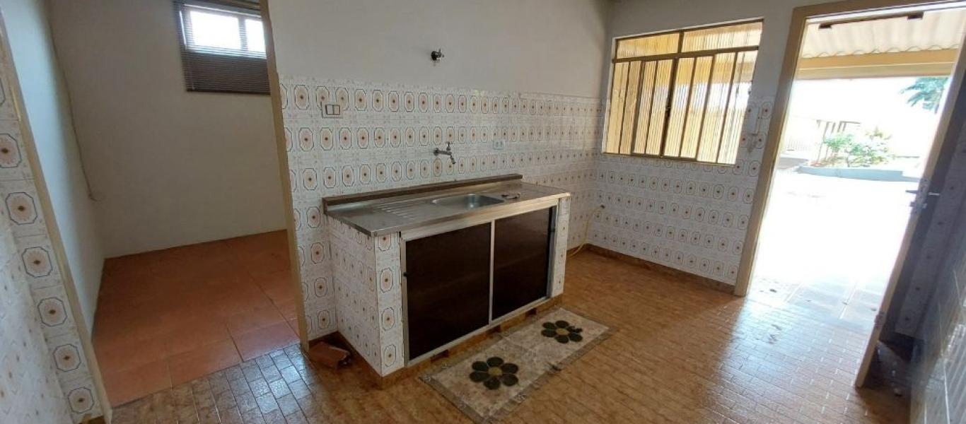 CASA NA Vila Adileta em Assis