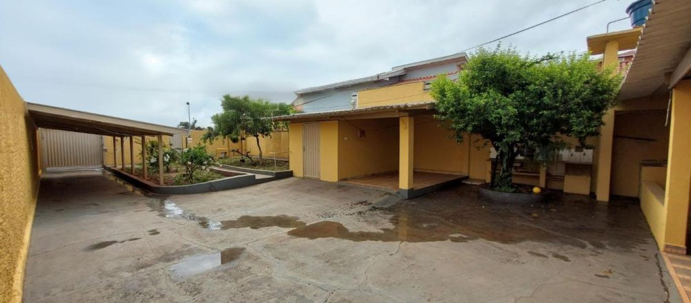 CASA NA Vila Adileta em Assis