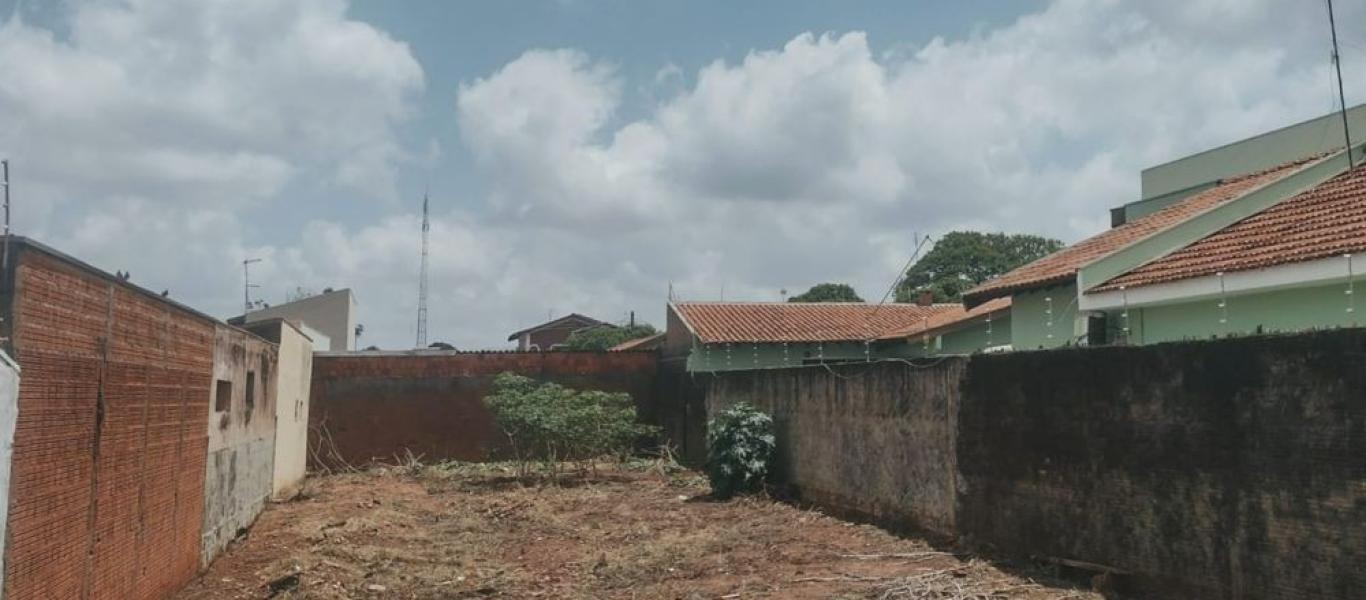 TERRENO NA Vila Ribeiro em Assis