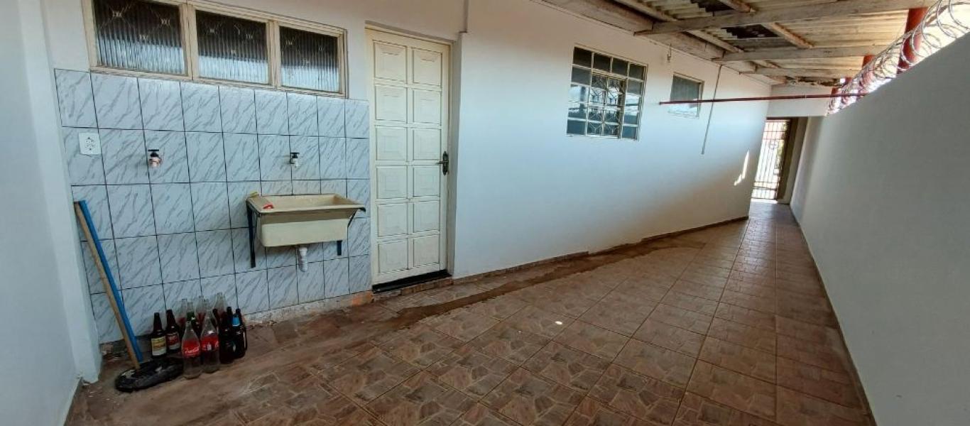 CASA NA Vila Ribeiro em Assis