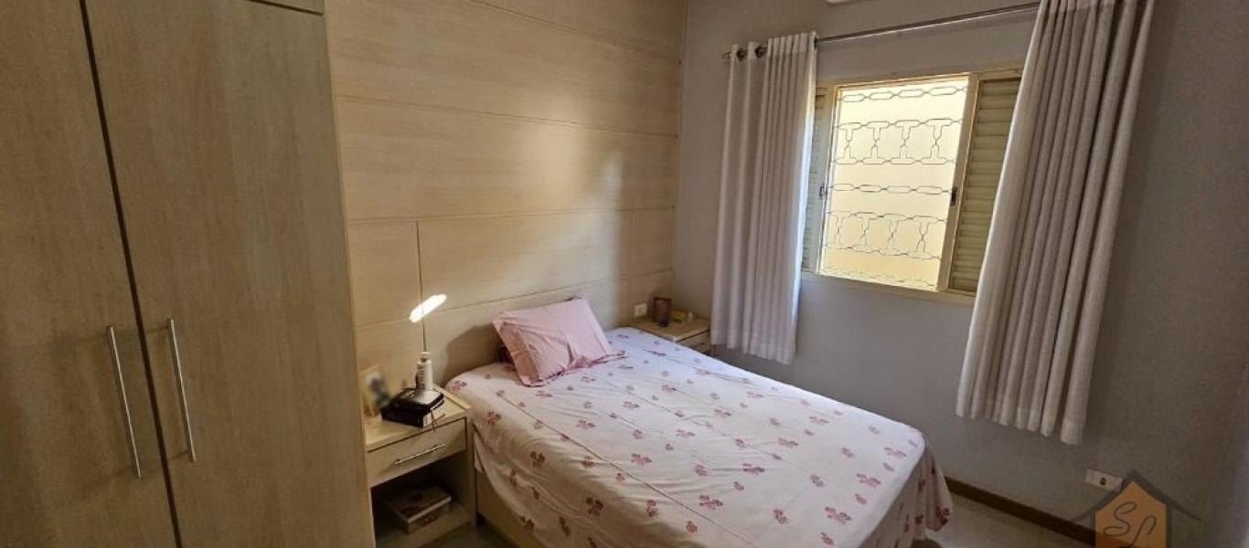 CASA NA VILA DAS ÁRVORES em Tarumã