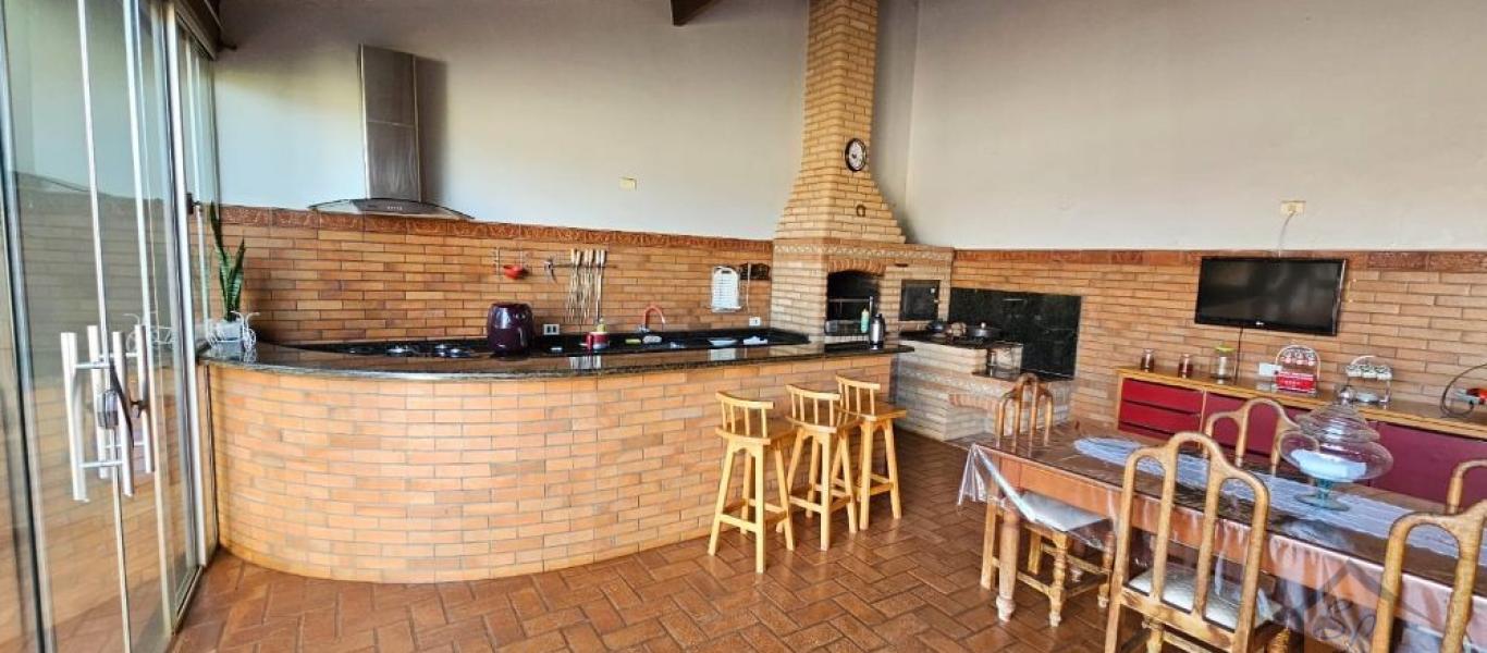 CASA NA VILA DAS ÁRVORES em Tarumã