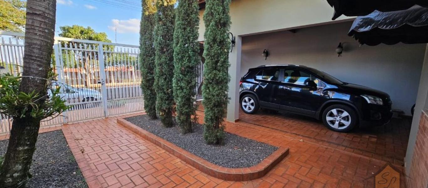 CASA NA VILA DAS ÁRVORES em Tarumã