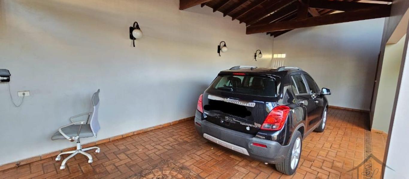 CASA NA VILA DAS ÁRVORES em Tarumã