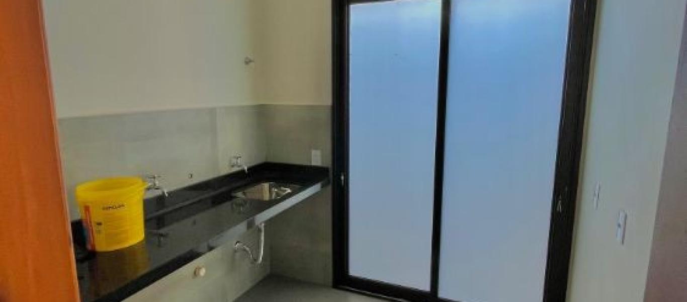 CASA NA Renascence Residencial em Assis