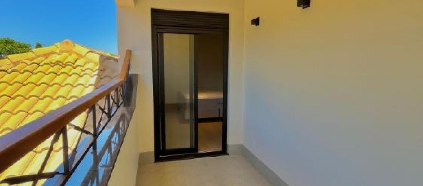 CASA NA Renascence Residencial em Assis