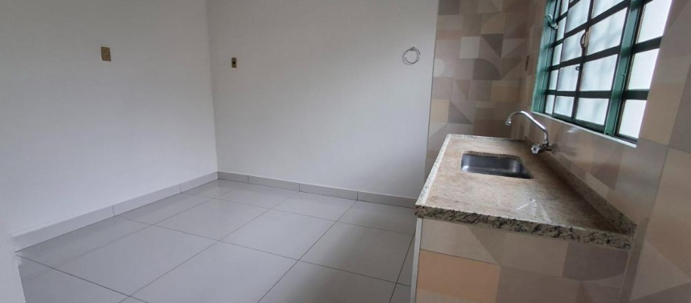 CASA NA Vila Ebenezer em Assis